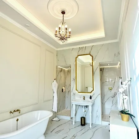 Chateau De & Retreat Oda ve Kahvaltı *